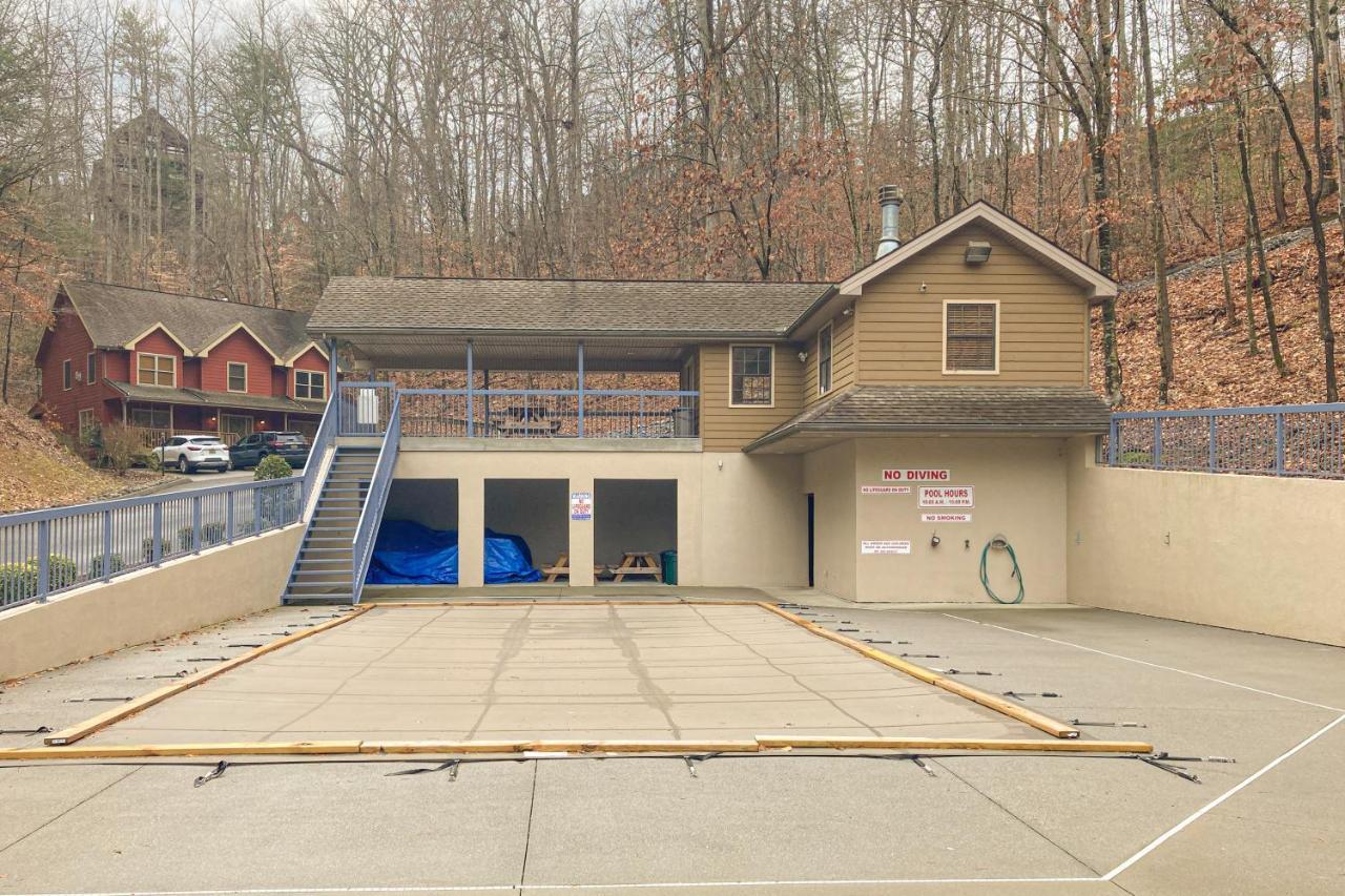The Lazy Bear Pigeon Forge Exterior foto